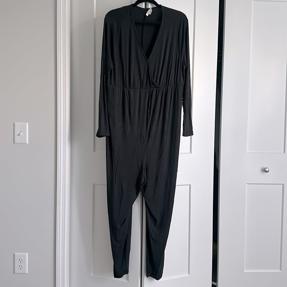 Ingrid & Isabel Black Long Sleeve Jumpsuit, XL